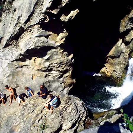 Isolated Terna -big Garden-pool-dalmatia * Slime